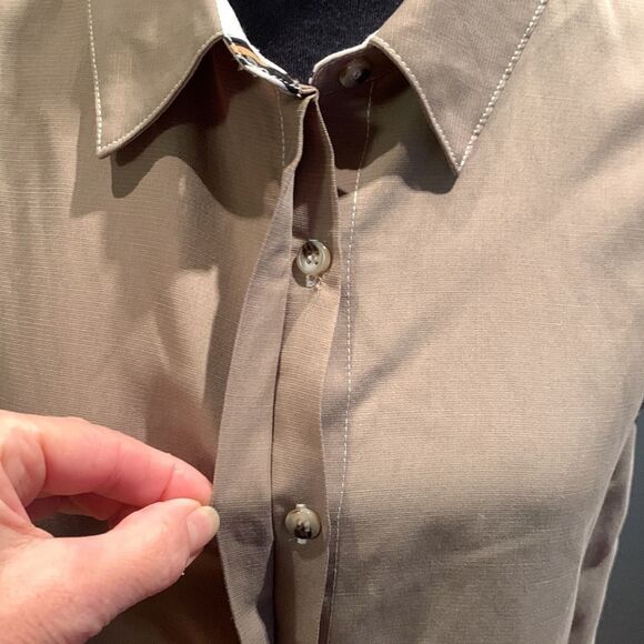 Mystree deep khaki tencel & stripe sleeveless shirt w/button front & back. NWT. - Picture 3 of 11